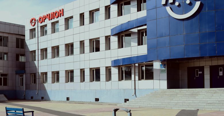 ТОДРУУЛГА: “Орчлон” сургууль нэрээ өөрчлөөгүй, хуучин байранд нь өөр ...