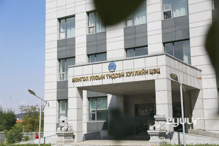Үндсэн хуулийн цэц Нарансэвстэйн асуудлыг нухацтай судлах шаардлагатай ...