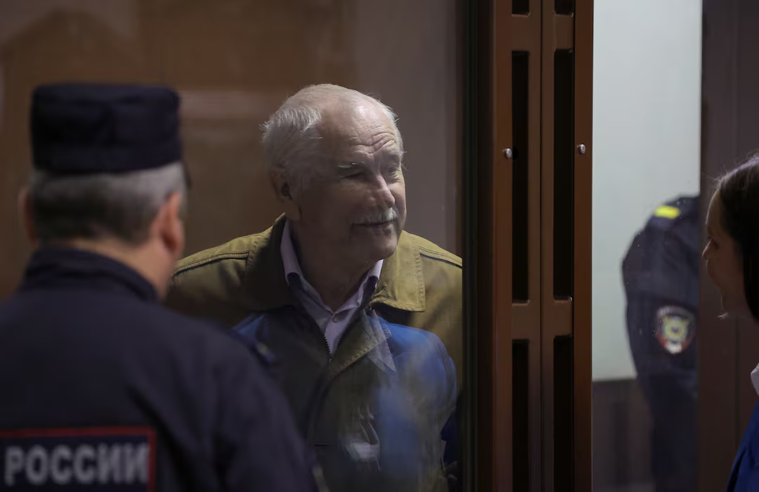 Орос эрдэмтэн эх орноосоо урвасан хэргээр 14 жилийн хорих ял сонслоо ...